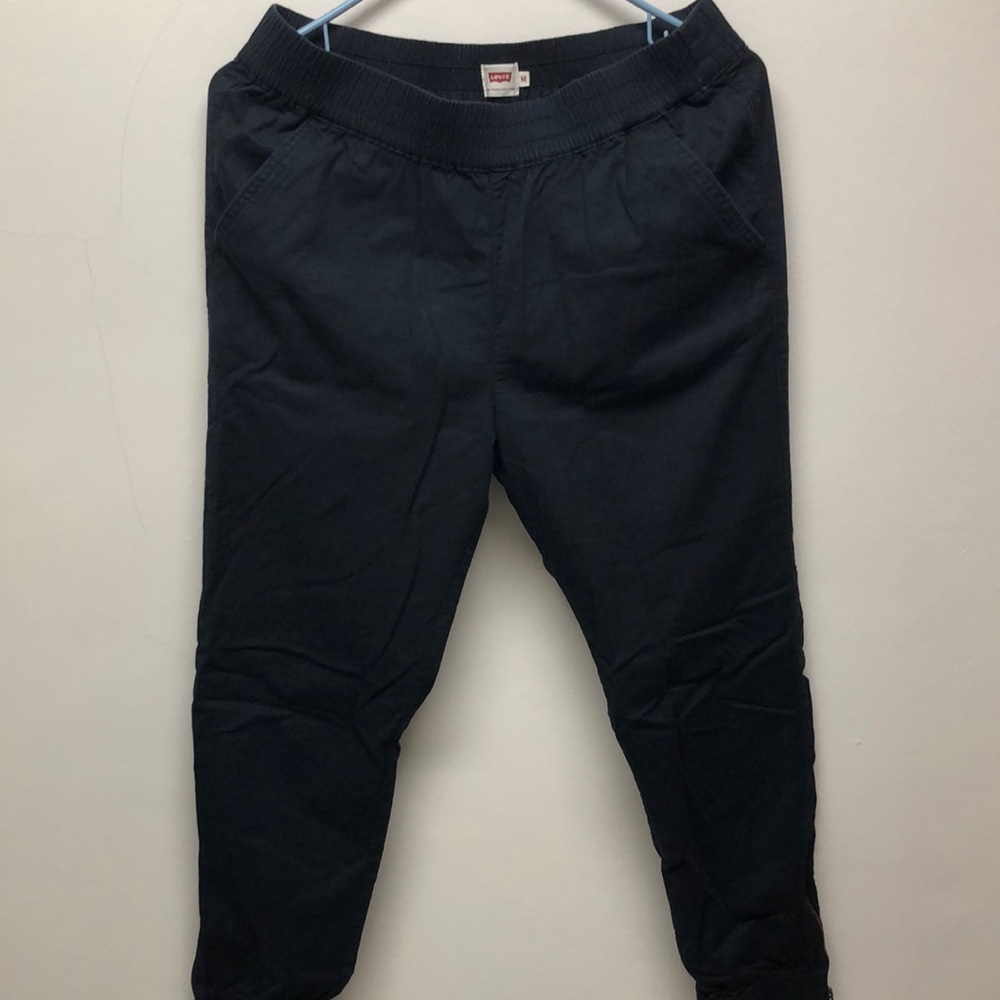 Levi’s Women’s Black Pants